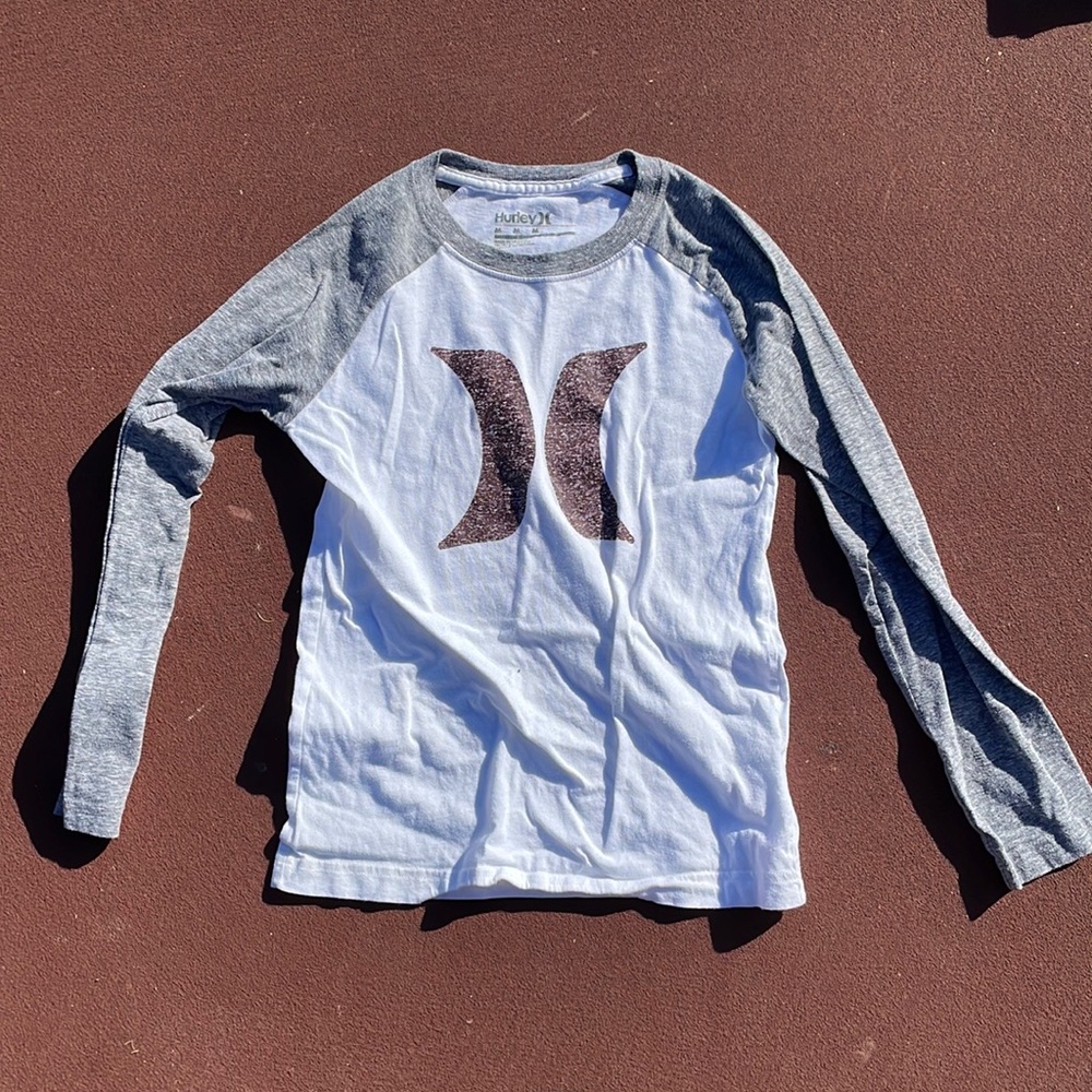 Hurley baseball t